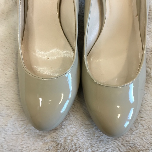 Anne Klein AK7 Codie Nude Faux Patent Pumps Size 9 - Picture 3 of 12